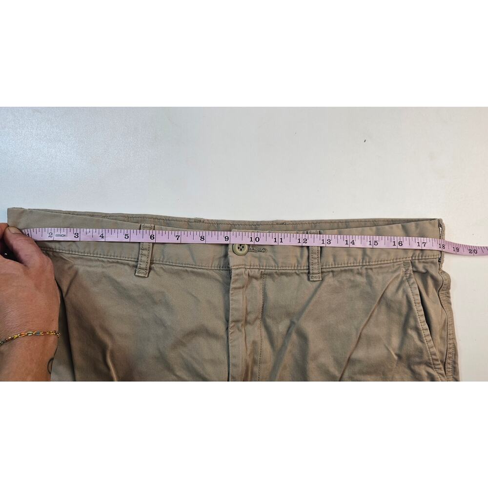 33-36 inches L uniqlo khaki tan 6.5" insm work everyday shorts drawstring waist - Picture 7 of 8
